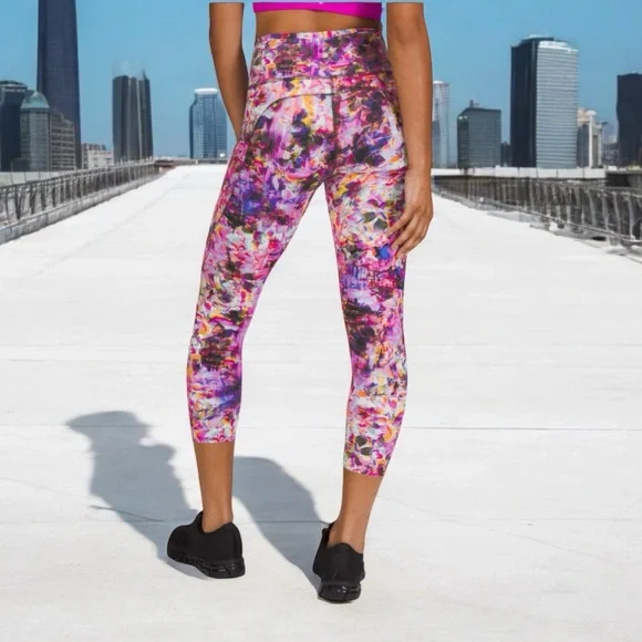 Lululemon SeaWheeze Fast and Free High-Rise Crop 23"In Flash Floral Multi Sz 10